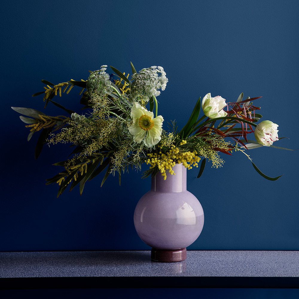 VASE 'MARI' MOUTHBLOWN GLASS ORCHID HUSH/PUCE AUBERGINE - Image 2
