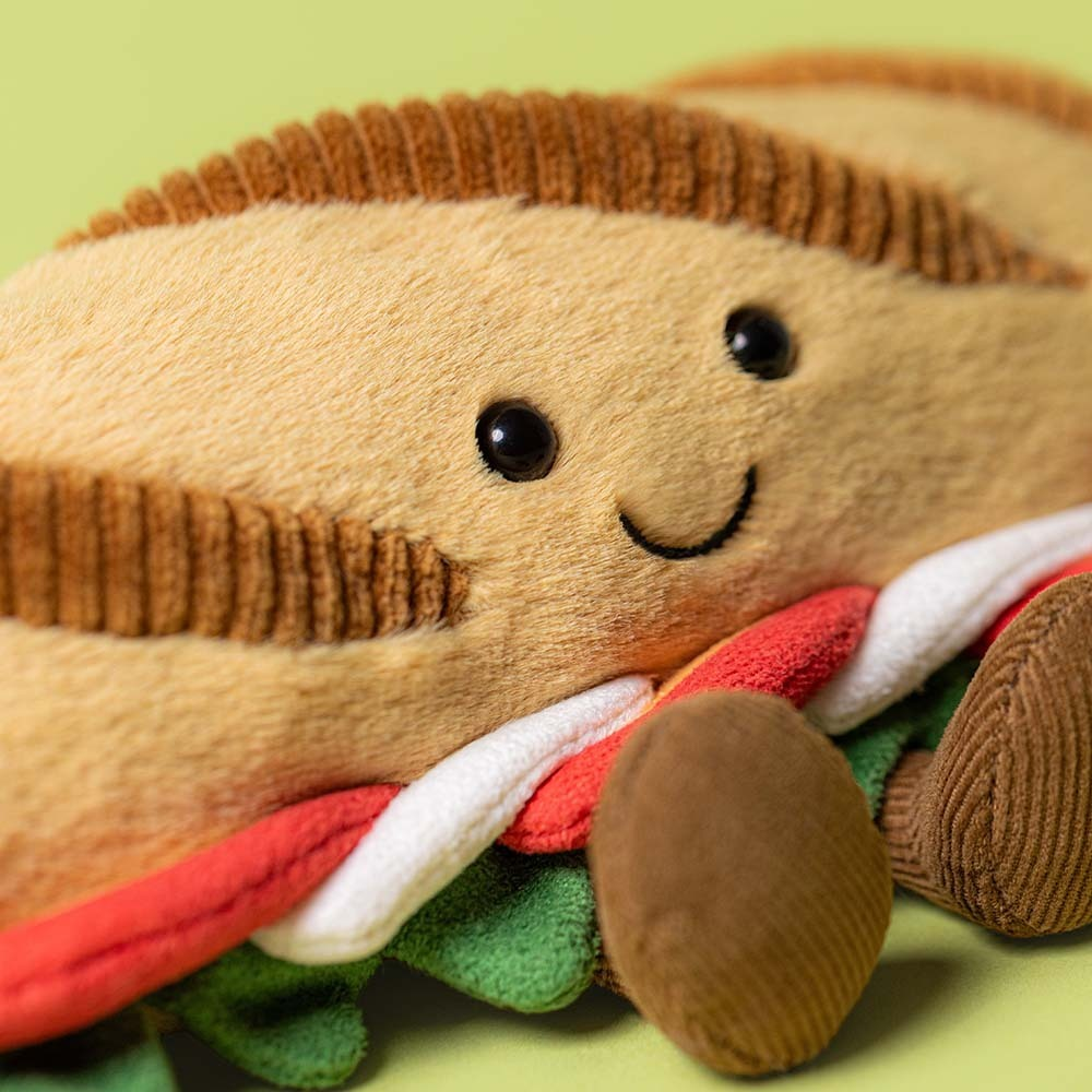 Jellycat Amuseables Caprese Baguette – close up